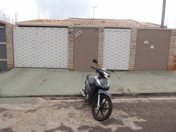 Alugar Casas / Padrão em Olímpia. apenas R$ 2.000,00