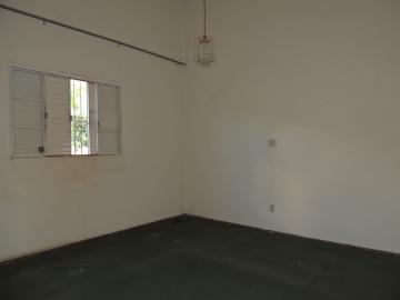 Alugar Casas / Padrão em Olímpia. apenas R$ 1.500,00