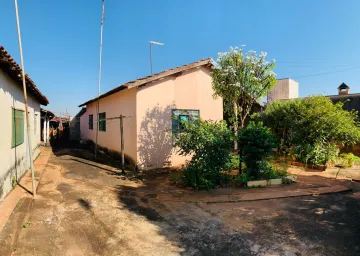 Alugar Casas / Padrão em Olímpia. apenas R$ 390.000,00