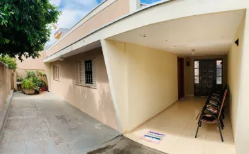 Alugar Casas / Padrão em Olímpia. apenas R$ 330.000,00