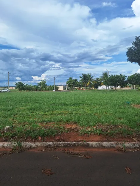 Alugar Terrenos / Condomínio em Guaraci. apenas R$ 75.600,00